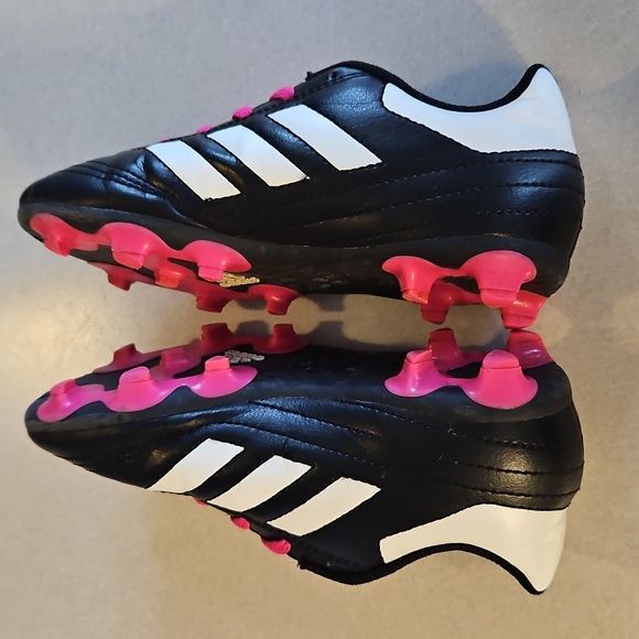 Adidas Soccer Cleats - Picture 7 of 12